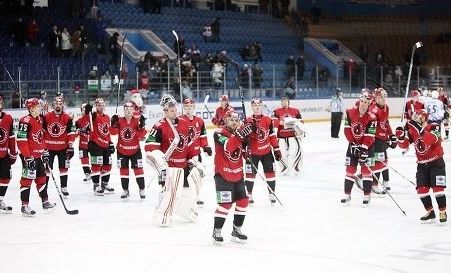A hantik földjén is begyűjti a győzelmet az Avtomobiliszt?