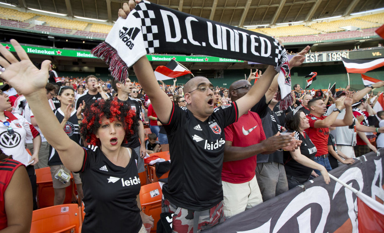 Labdarúgás: Ismét Rooney lesz a győztes hadvezér?