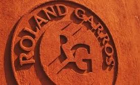 Roland Garros: Tovább menetel az olasz macsó?