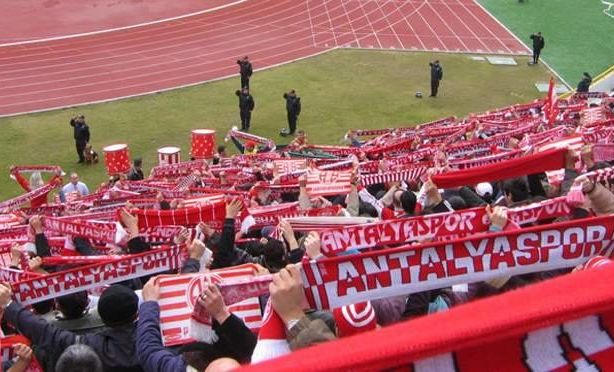 Az iksz senkinek sem jó