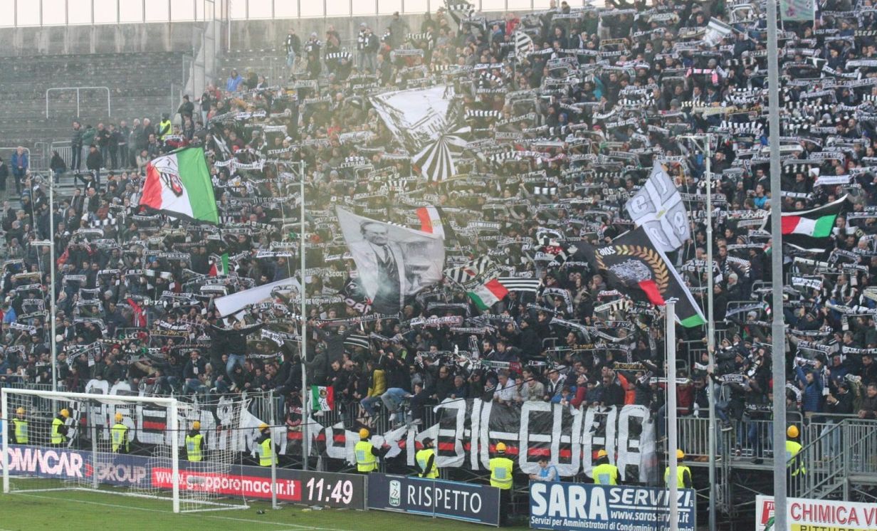 Döntetlen-gyanús olasz meccs