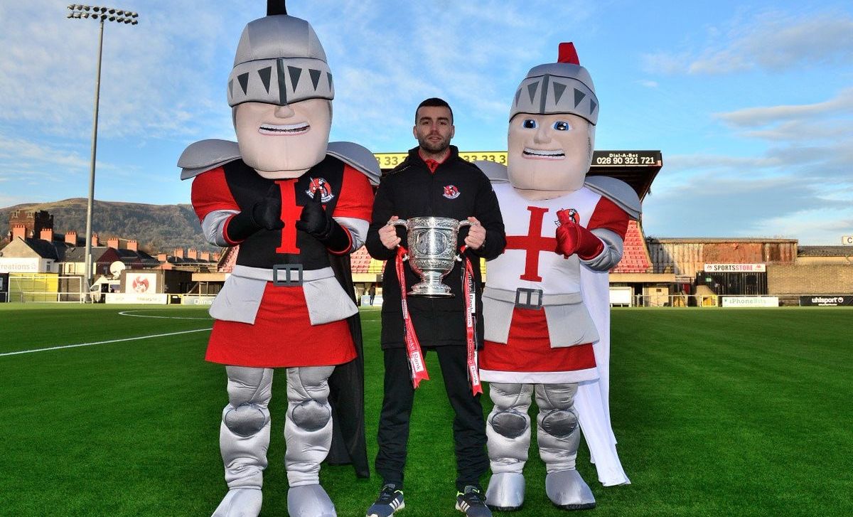 Északír Premiership: Ismét pályán a Crusaders!