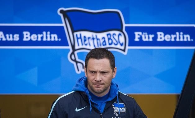 Tartalékosan, hitehagyottan...