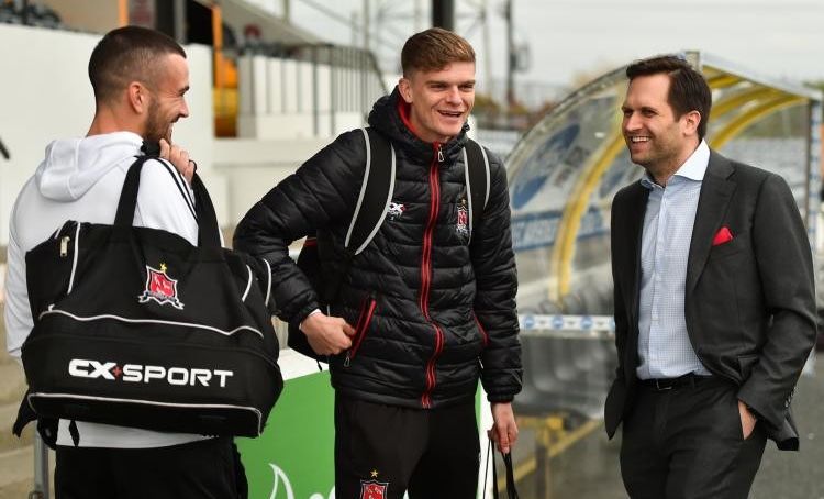 Dobogós gólváltás. Bohemians-Dundalk.