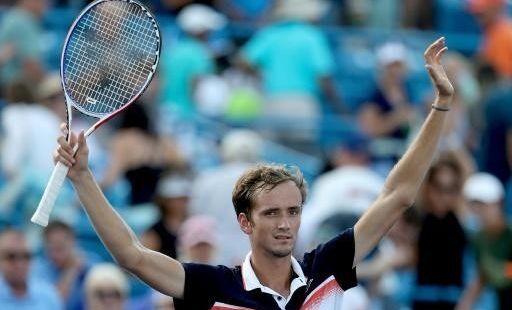 US Open: Tovább robog Medvedev!