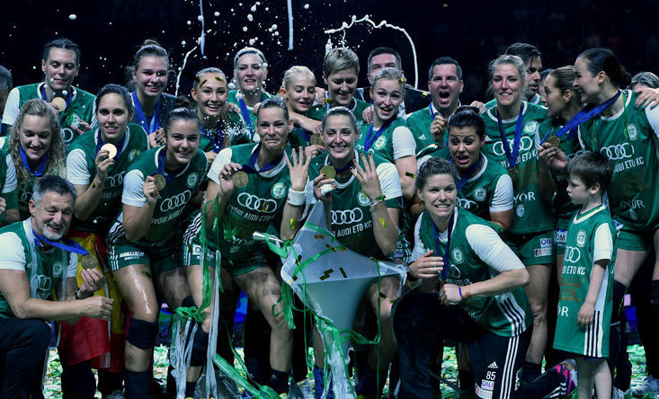 Instaszerda: Aranyos győri lányok