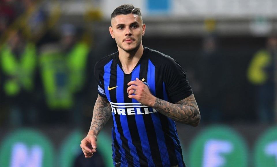 Kék-feketék egymás ellen