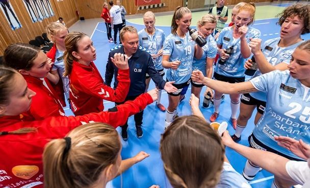 Kézimunka: Az oroszok otthon vívhatják ki a továbbjutást