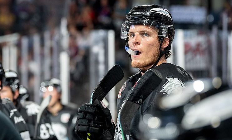 DEL: melyik csapat vesztes szériája szakad meg?