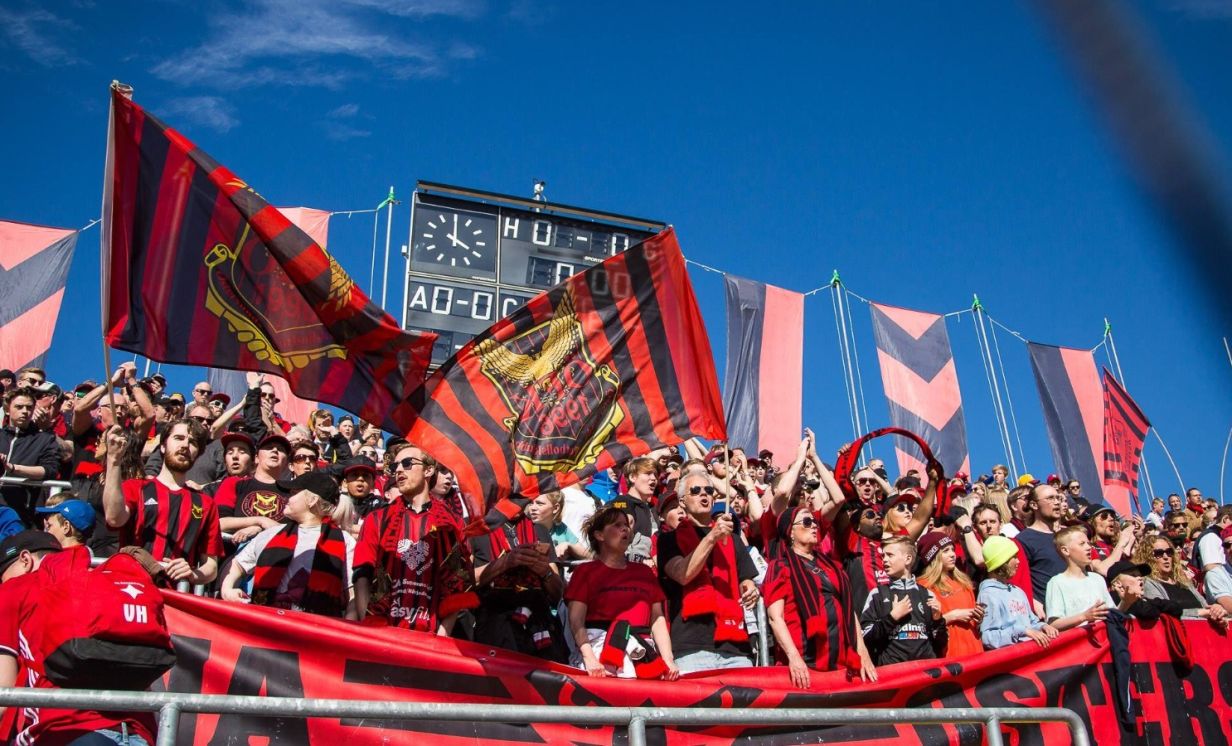 Feljövőben a házigazda