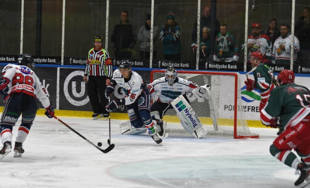 Metal Ligaen: topcsapatok rangadója