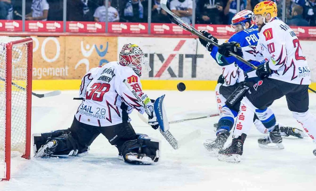 DEL: pocsék védelem, emberelőnyös gólok, azaz gólzápor