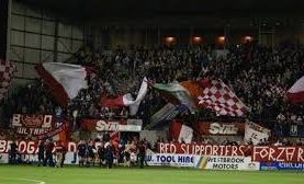 Otthon nem kegyelmez a listavezető?