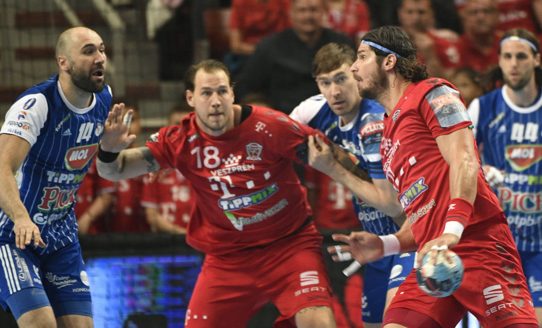 Kézimunka. Magyar bajnoki döntő, visszavágó.